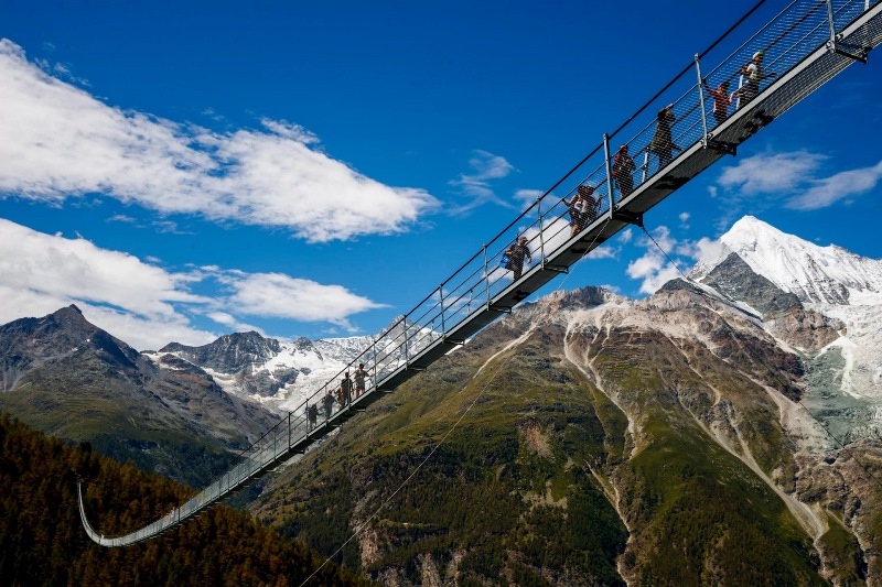 世界一長い吊り橋